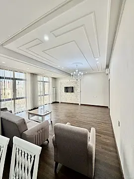 Satılır 3 otaqlı mənzil 129 m²