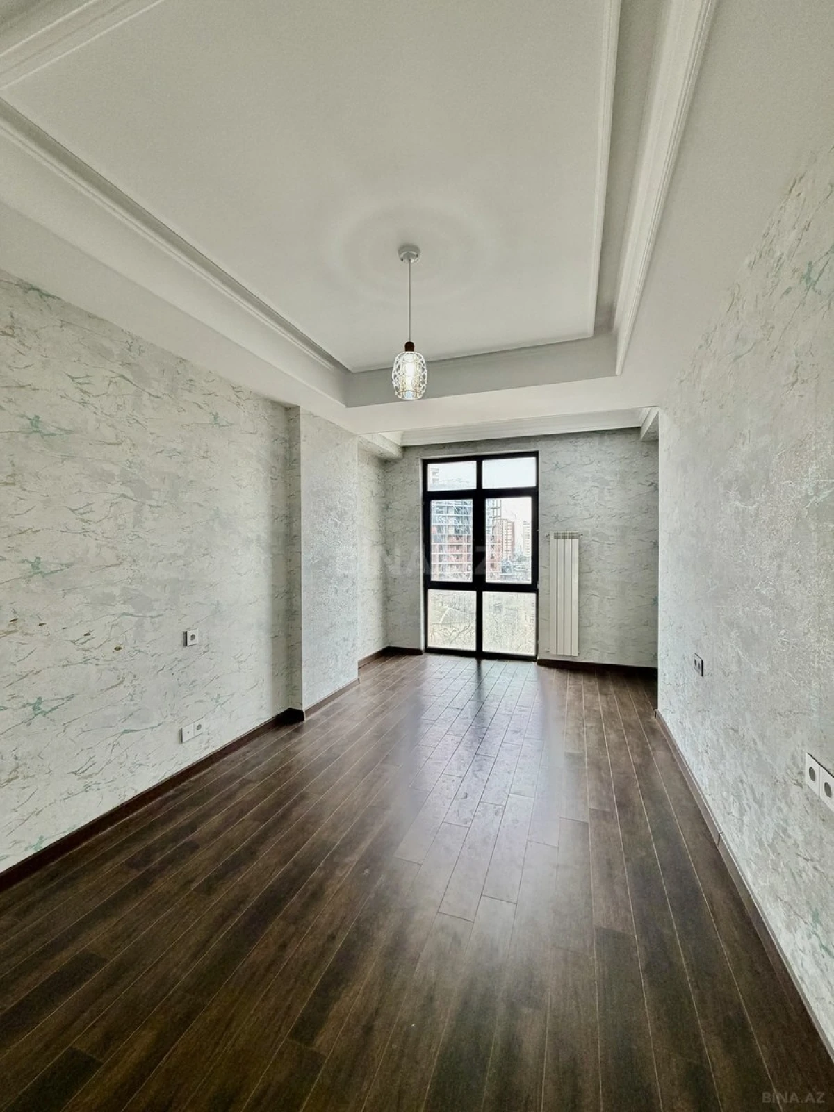 Satılır 3 otaqlı mənzil 129 m²