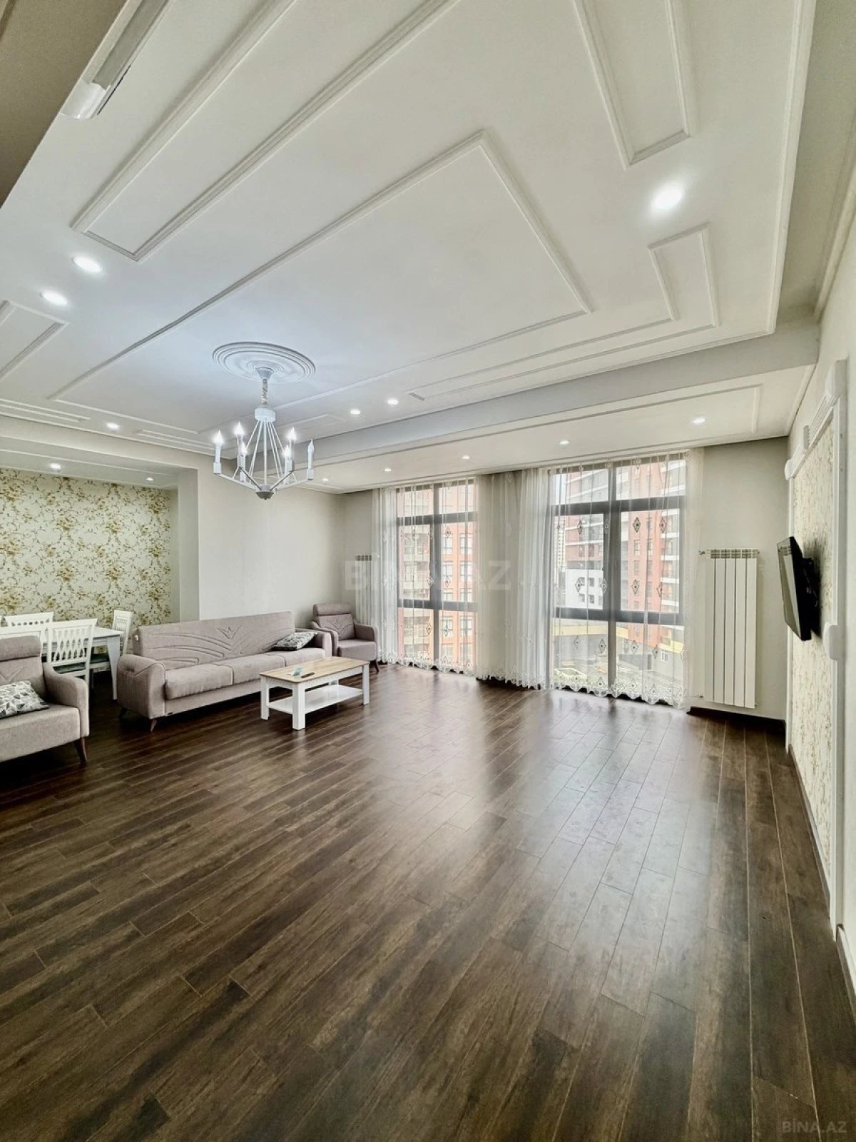 Satılır 3 otaqlı mənzil 129 m²