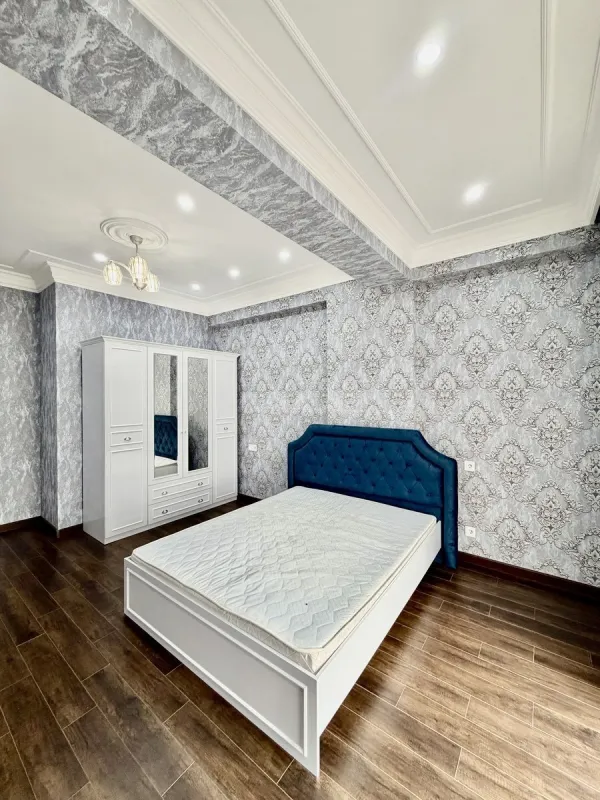 Satılır 3 otaqlı mənzil 129 m²