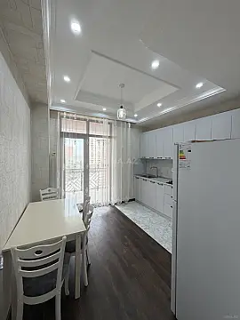 Satılır 3 otaqlı mənzil 129 m²