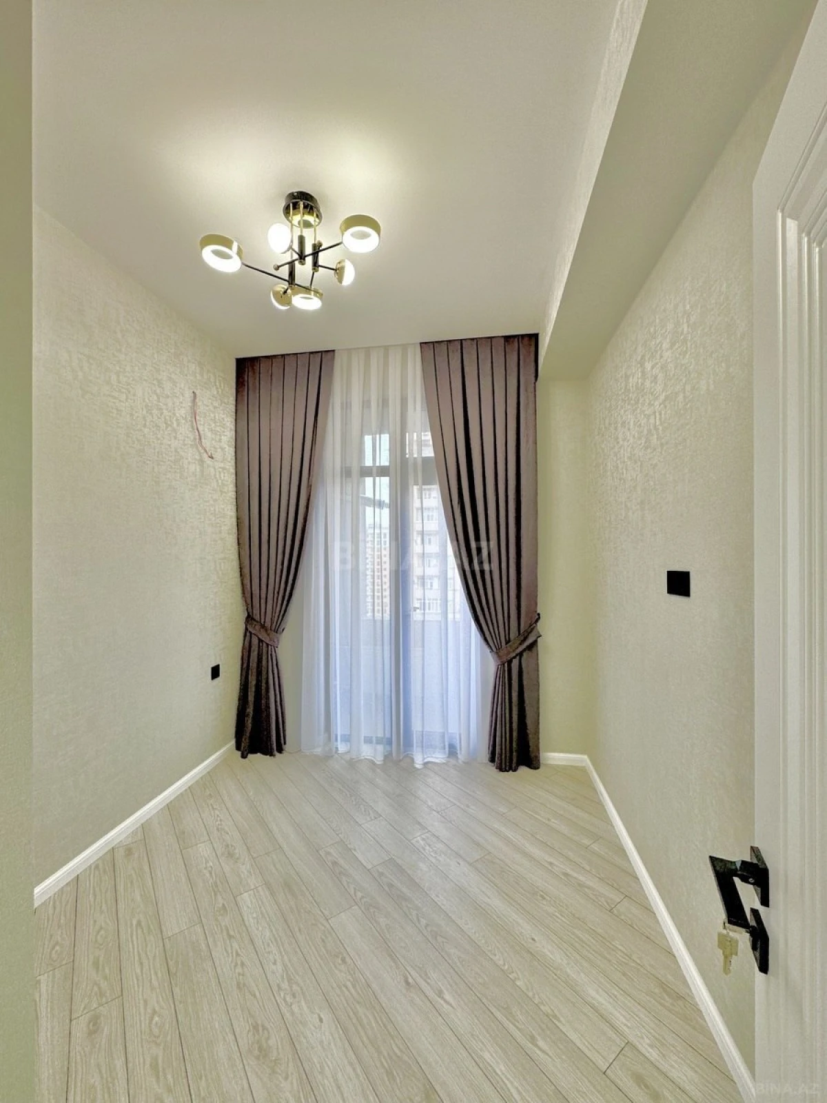 Satılır 3 otaqlı mənzil 63 m²