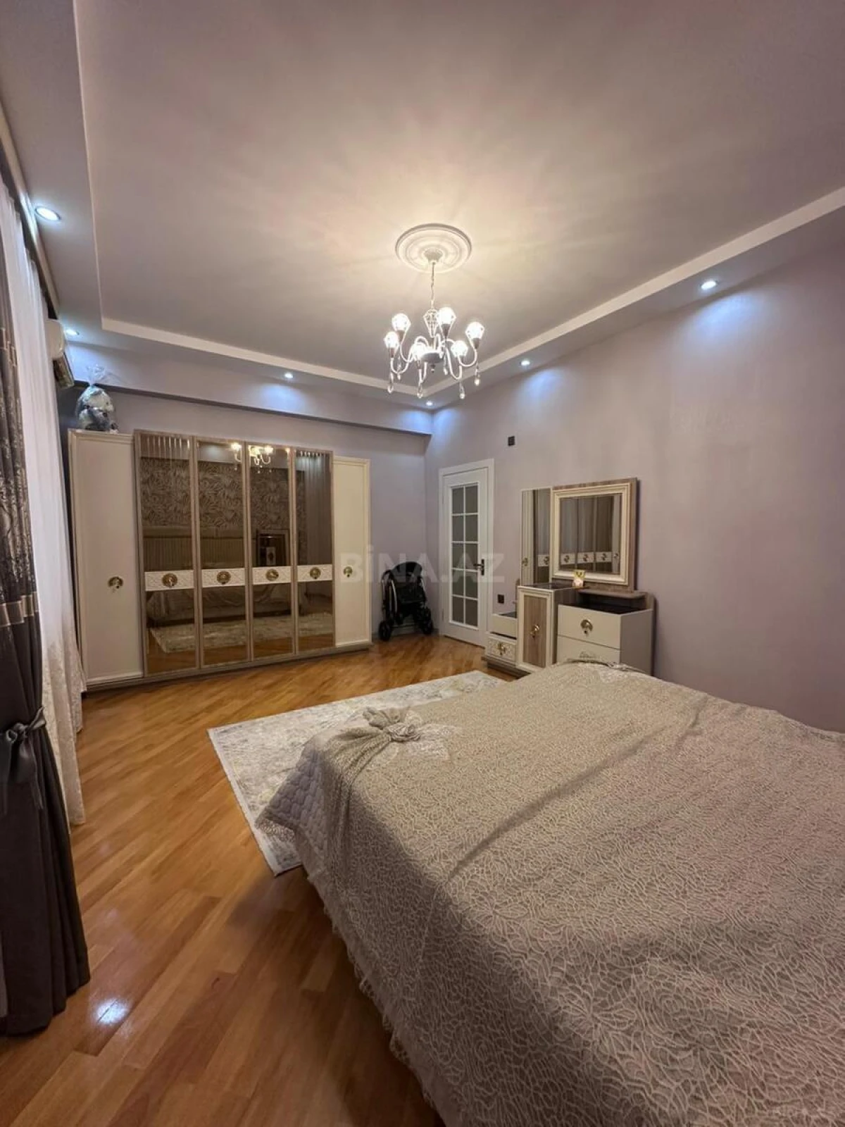 Satılır 3 otaqlı mənzil 96 m²