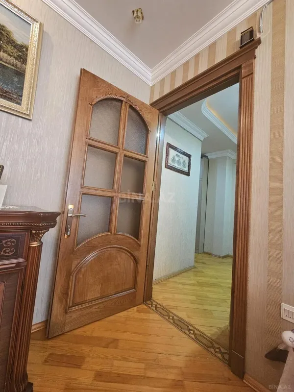 Satılır 3 otaqlı mənzil 105 m²