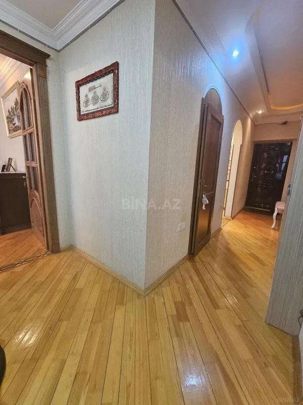 Satılır 3 otaqlı mənzil 105 m²