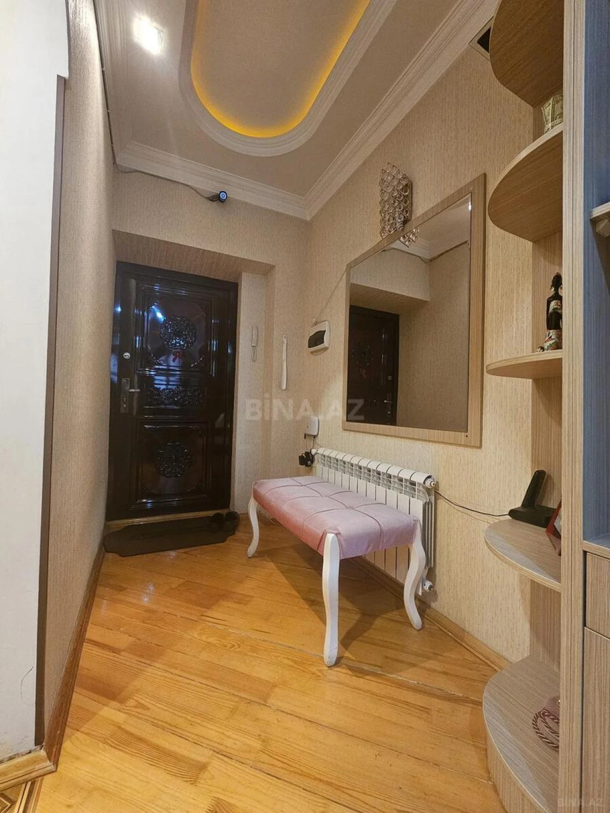Satılır 3 otaqlı mənzil 105 m²
