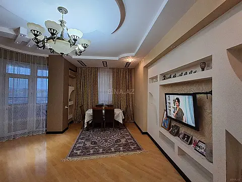 Satılır 2 otaqlı mənzil 100 m²