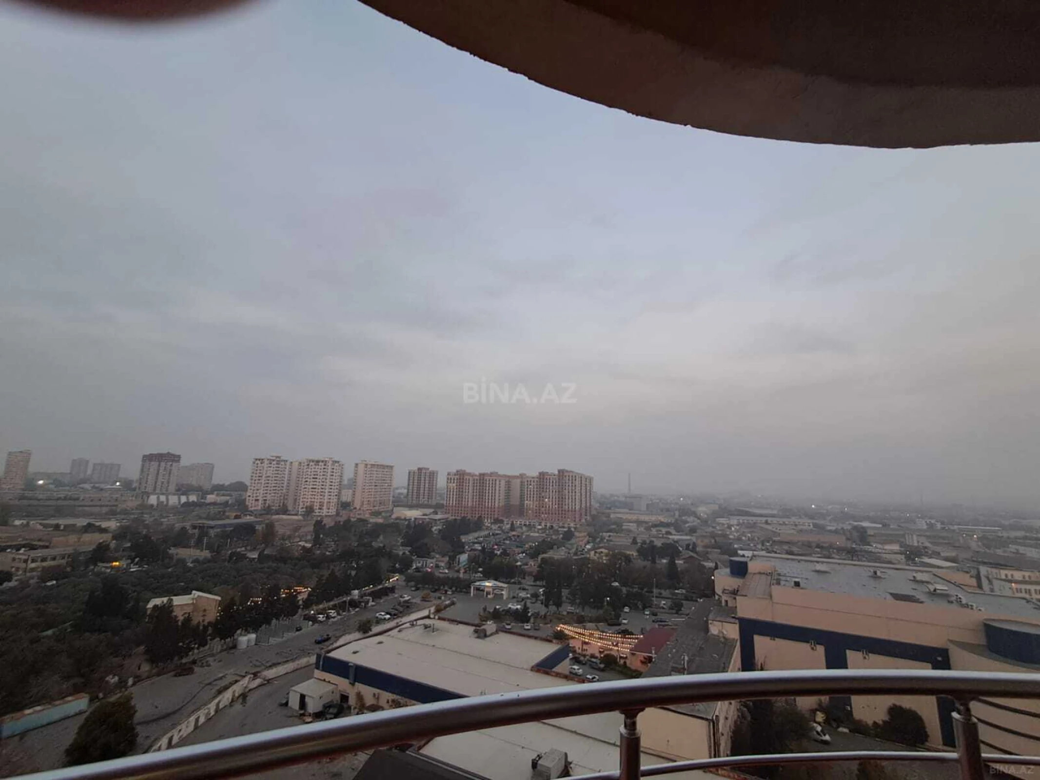 Satılır 2 otaqlı mənzil 100 m²