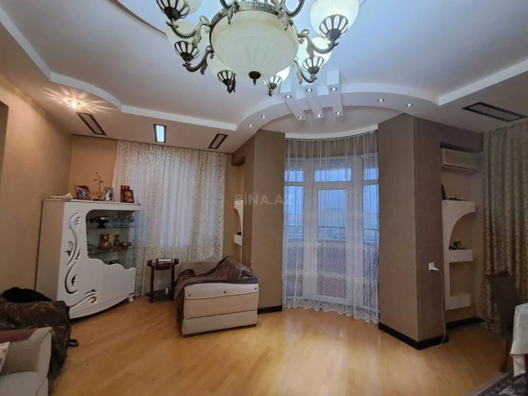Satılır 2 otaqlı mənzil 100 m²