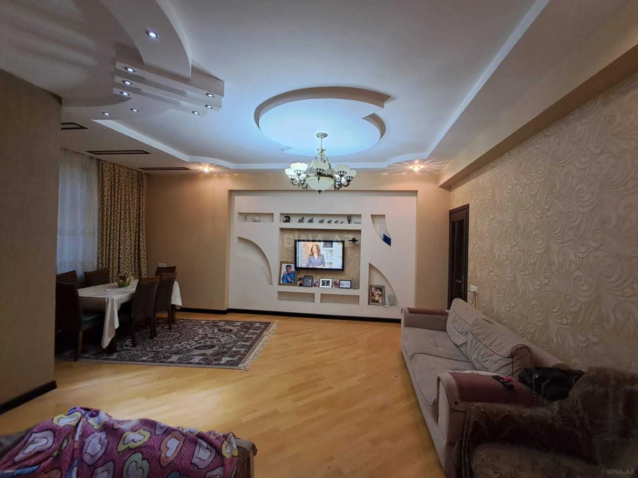 Satılır 2 otaqlı mənzil 100 m²