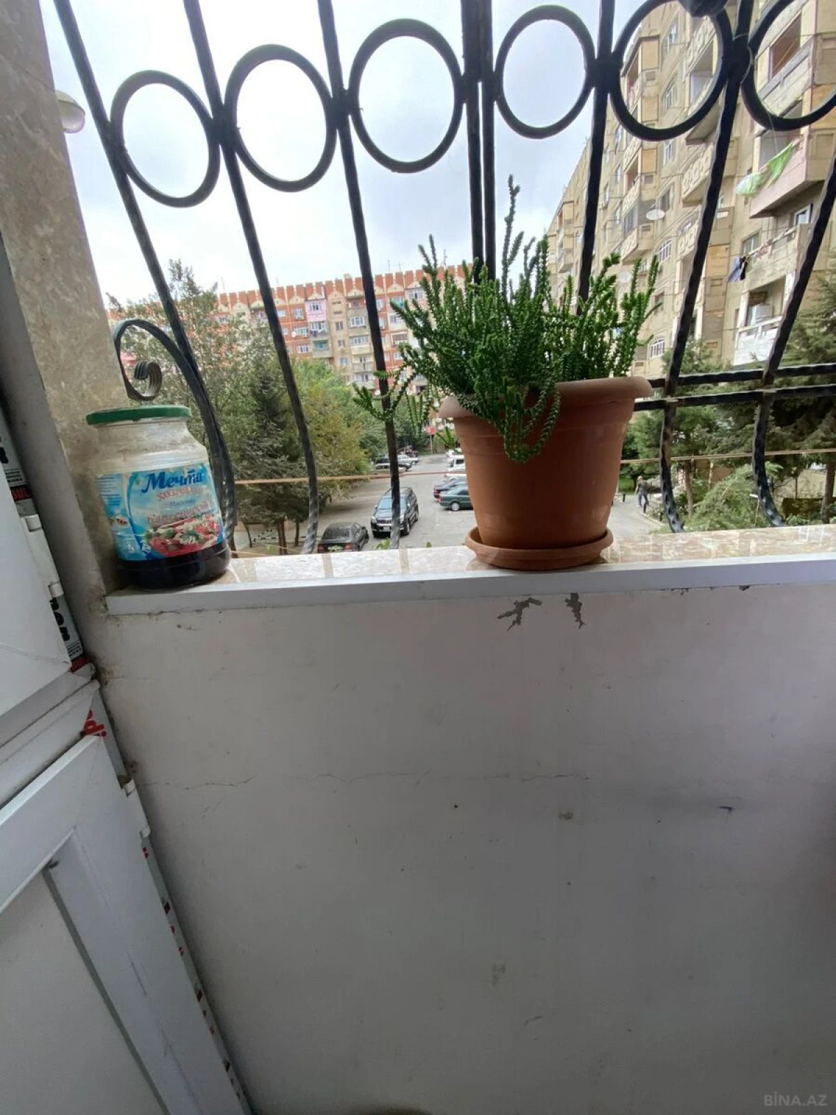 Satılır 4 otaqlı mənzil 100 m²