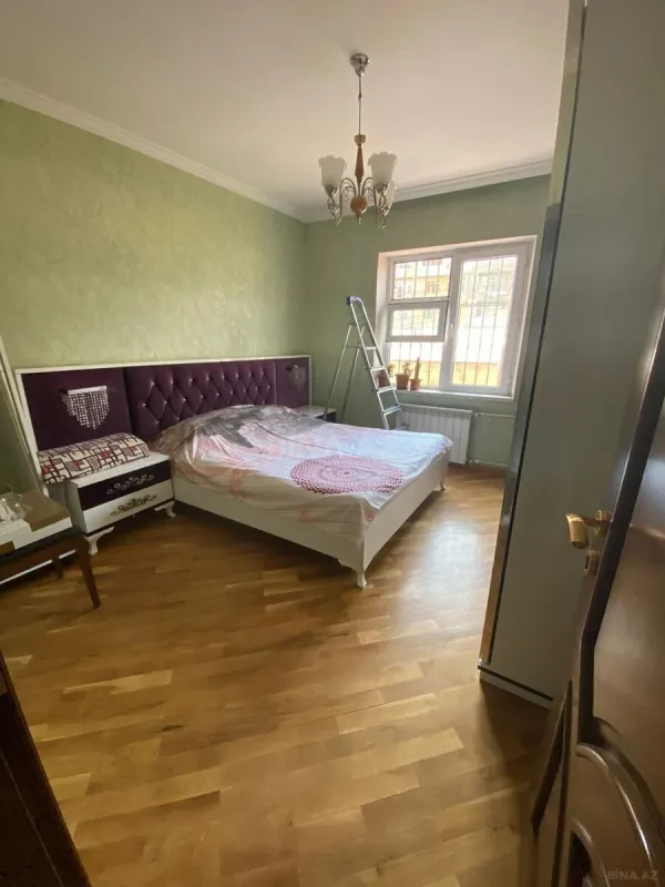 Satılır 4 otaqlı mənzil 100 m²