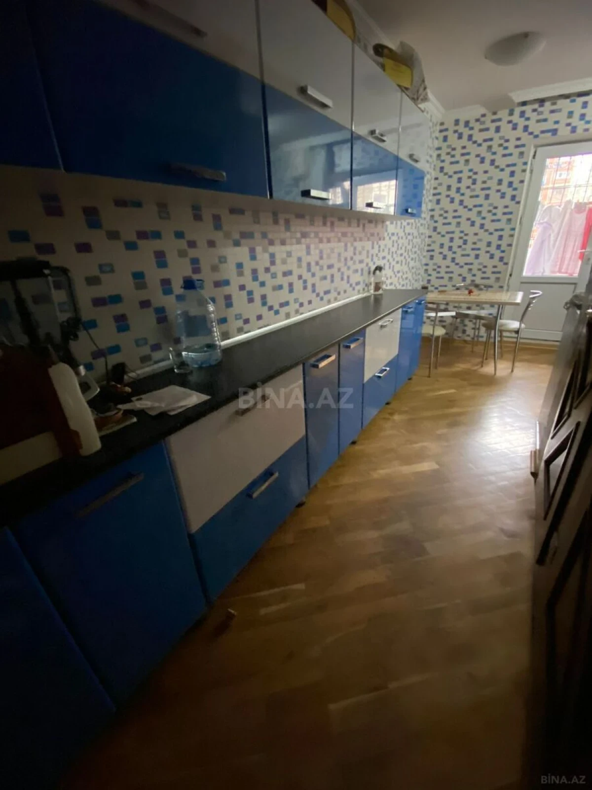 Satılır 4 otaqlı mənzil 100 m²
