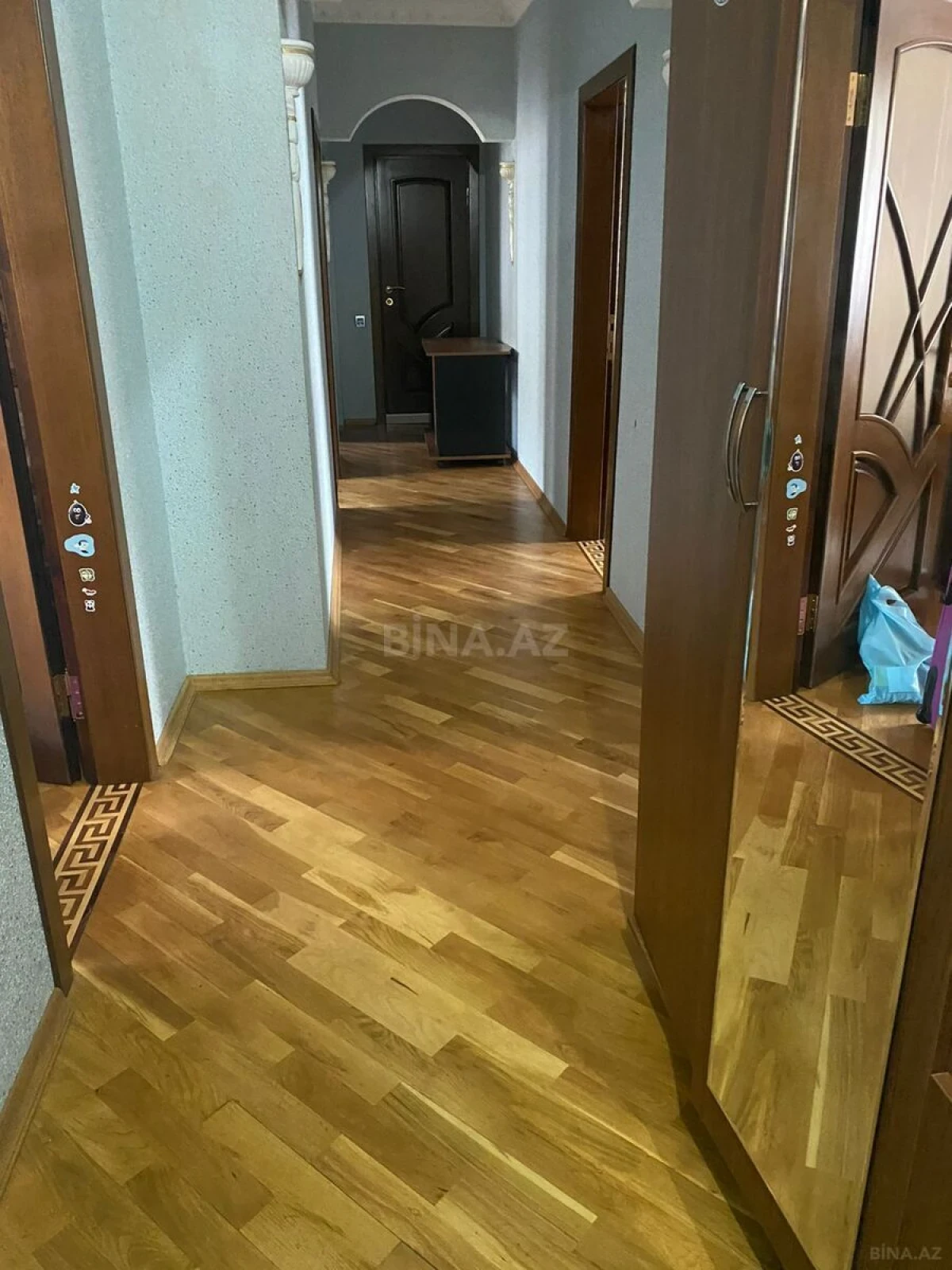 Satılır 4 otaqlı mənzil 100 m²