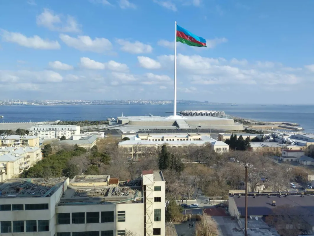 Satılır 3 otaqlı mənzil 115 m²