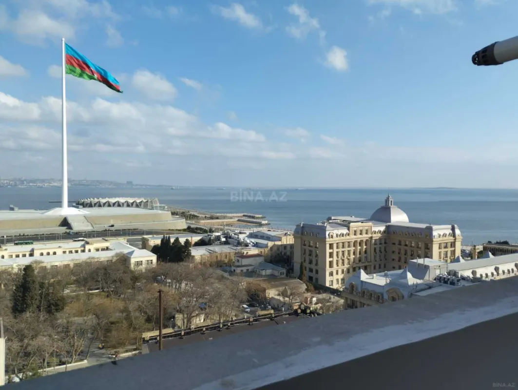 Satılır 3 otaqlı mənzil 115 m²