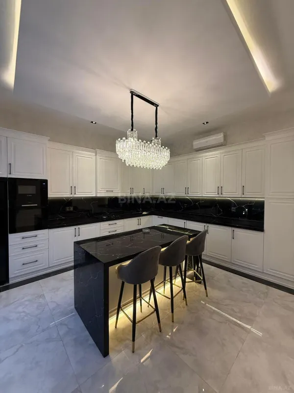 Satılır 6 otaqlı həyət evi 500 m²