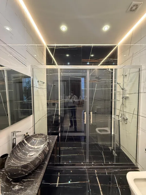 Satılır 6 otaqlı həyət evi 500 m²