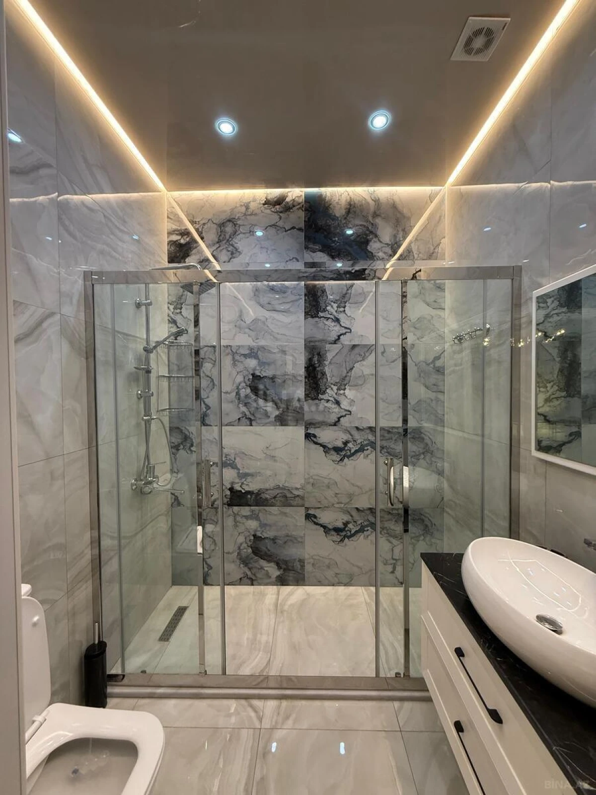 Satılır 6 otaqlı həyət evi 500 m²