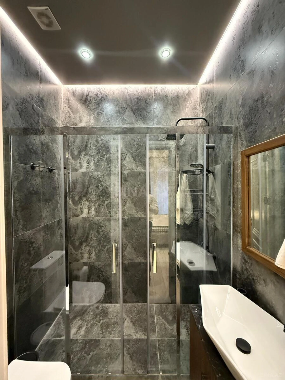 Satılır 6 otaqlı həyət evi 500 m²