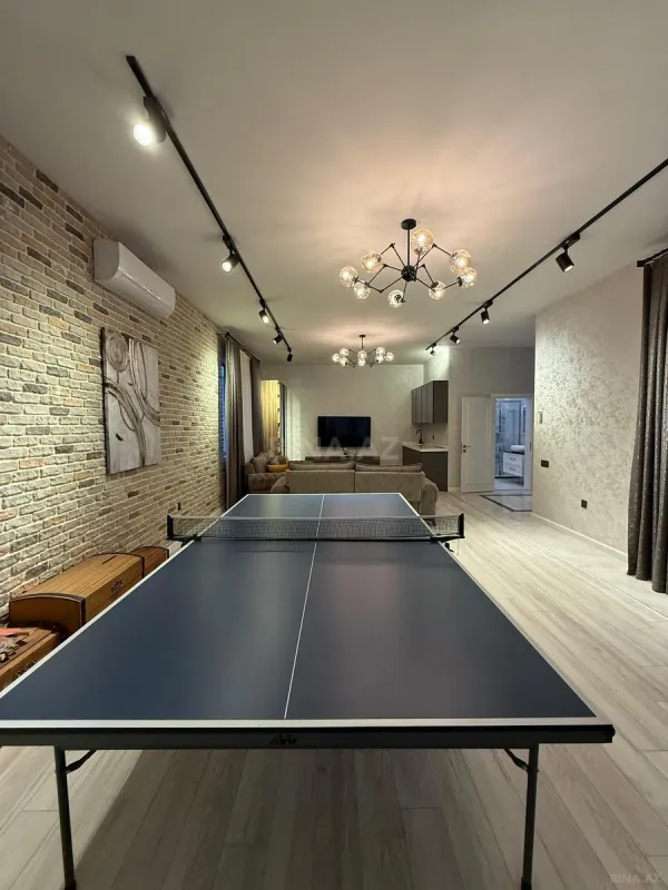 Satılır 6 otaqlı həyət evi 500 m²