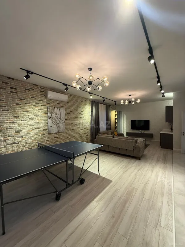 Satılır 6 otaqlı həyət evi 500 m²