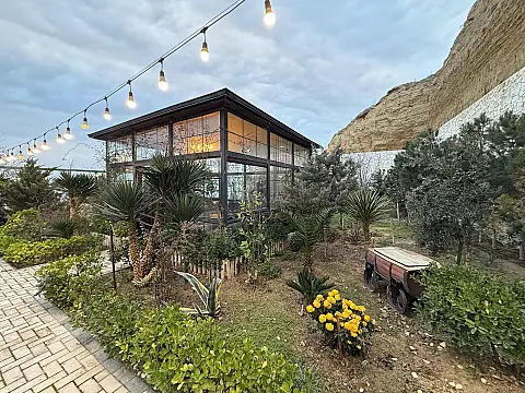 Satılır 6 otaqlı həyət evi 500 m²