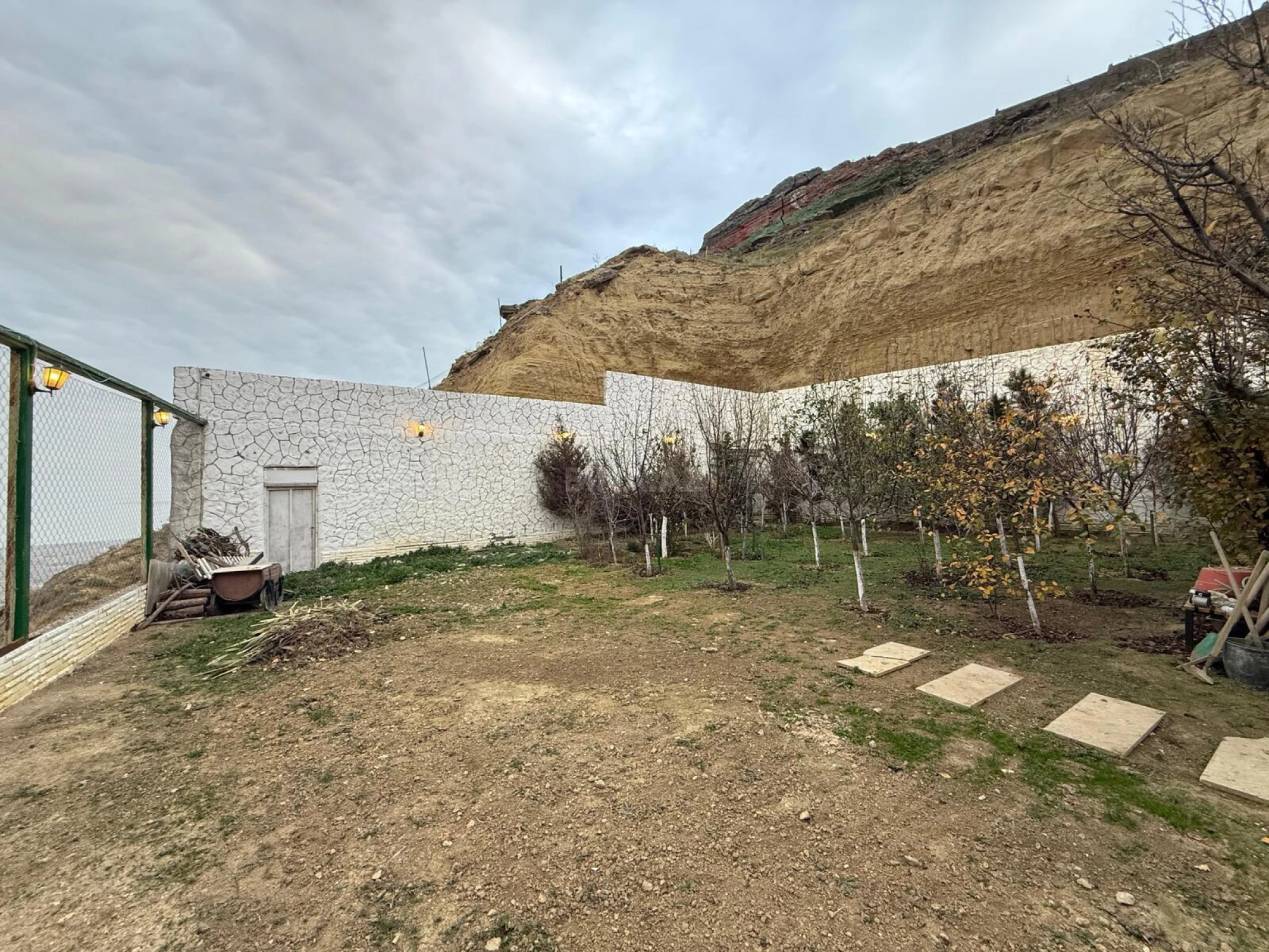 Satılır 6 otaqlı həyət evi 500 m²