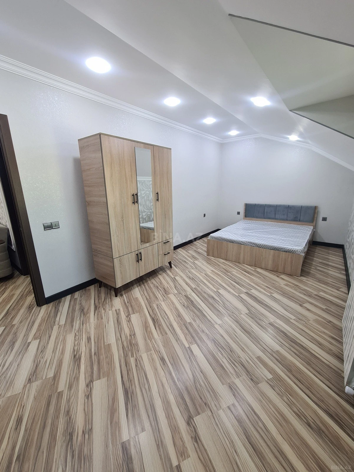 Kirayə verilir 3 otaqlı ofis 90 m²
