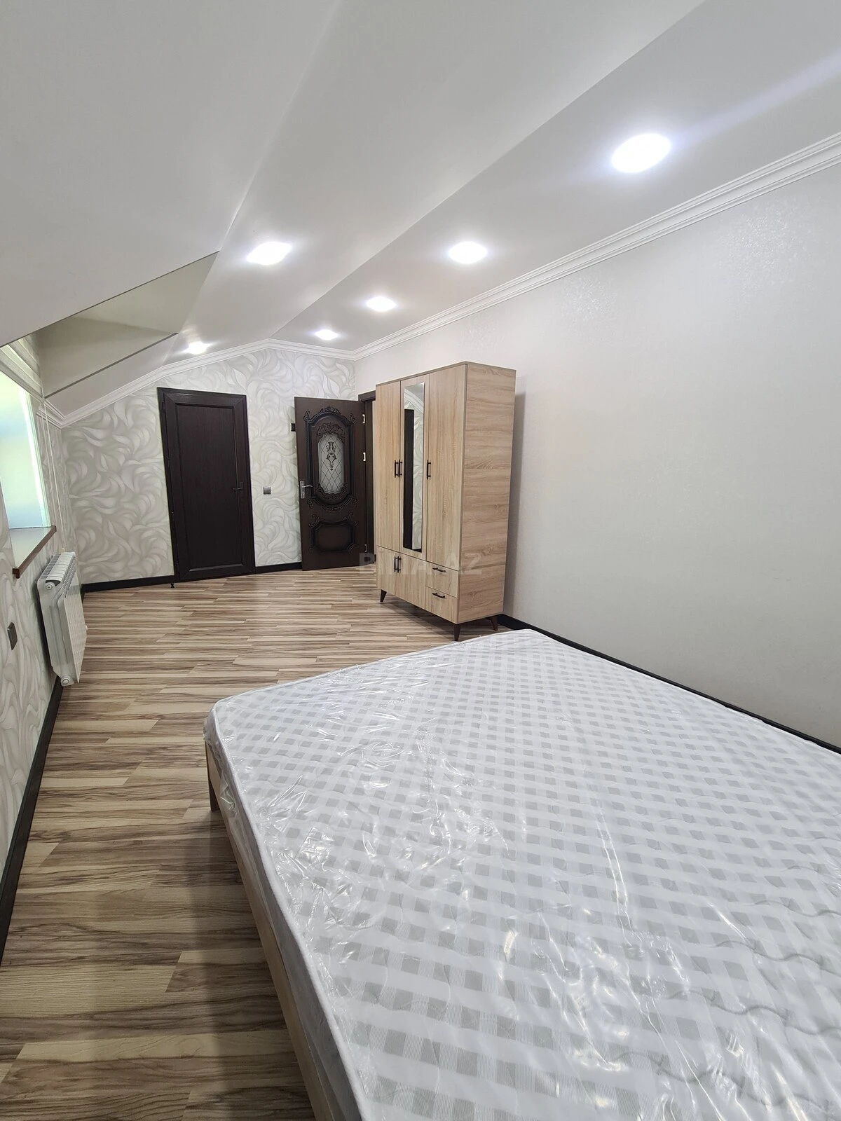 Kirayə verilir 3 otaqlı ofis 90 m²