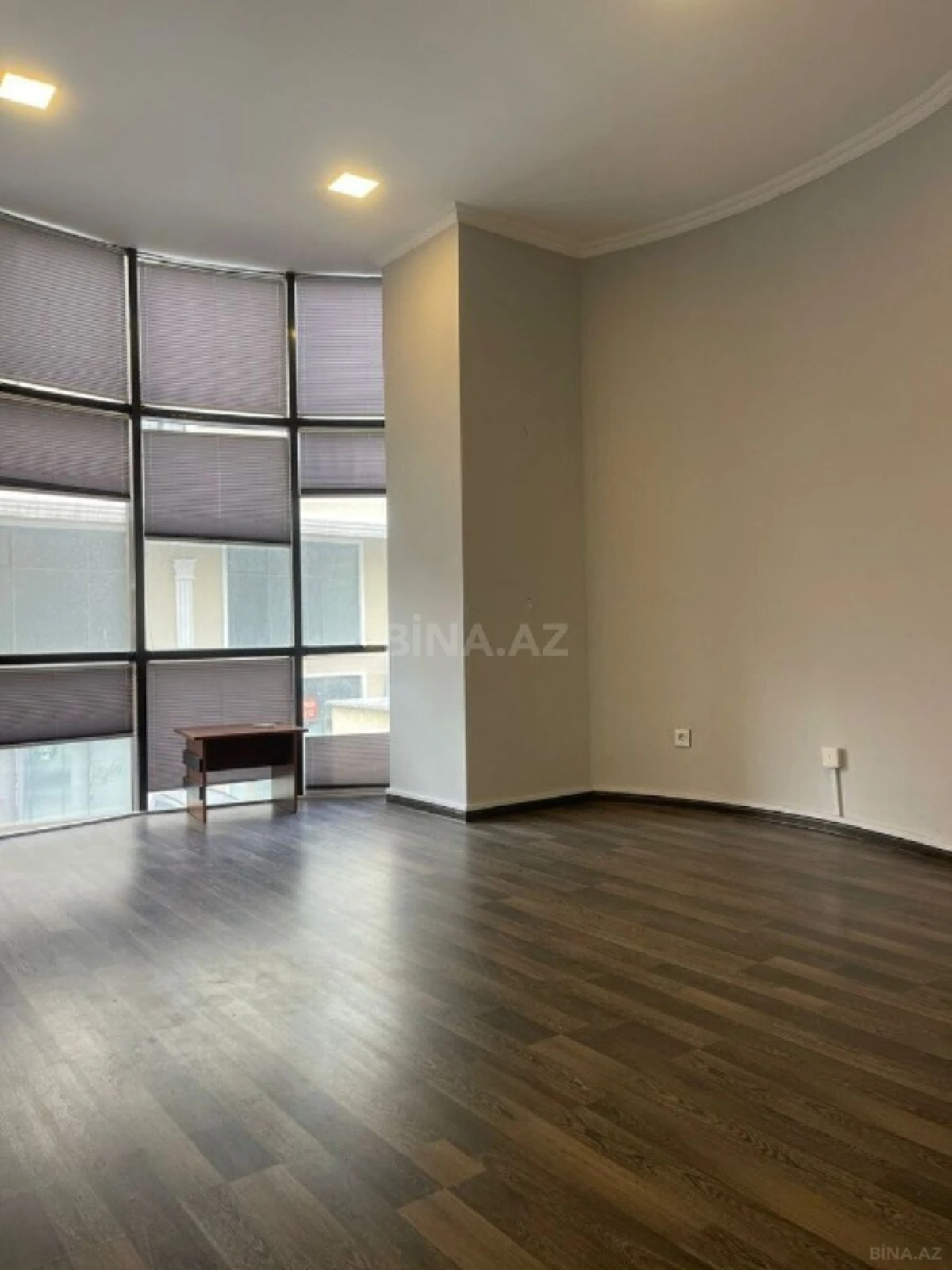 Kirayə verilir 3 otaqlı ofis 80 m²