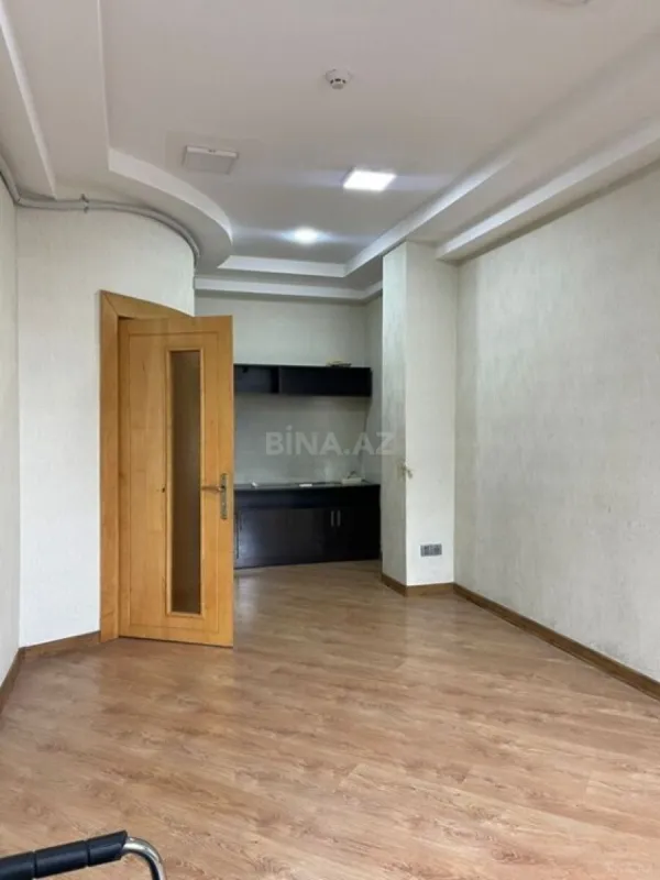 Kirayə verilir 4 otaqlı ofis 100 m²