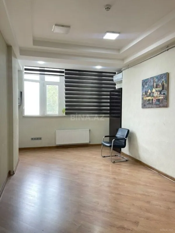 Kirayə verilir 4 otaqlı ofis 100 m²