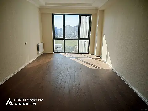 Satılır 3 otaqlı mənzil 110 m²