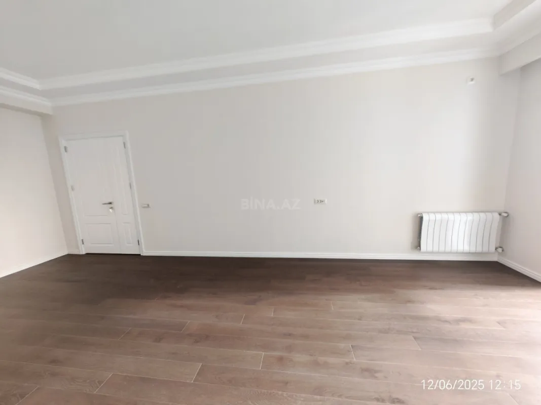 Satılır 3 otaqlı mənzil 110 m²