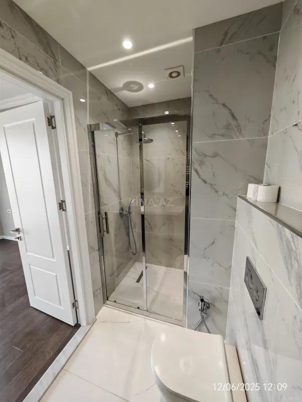 Satılır 3 otaqlı mənzil 110 m²