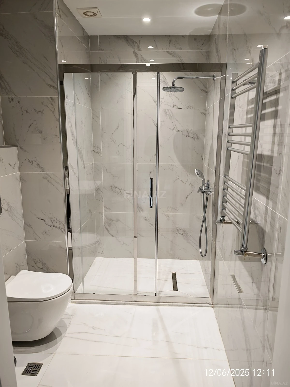 Satılır 3 otaqlı mənzil 110 m²