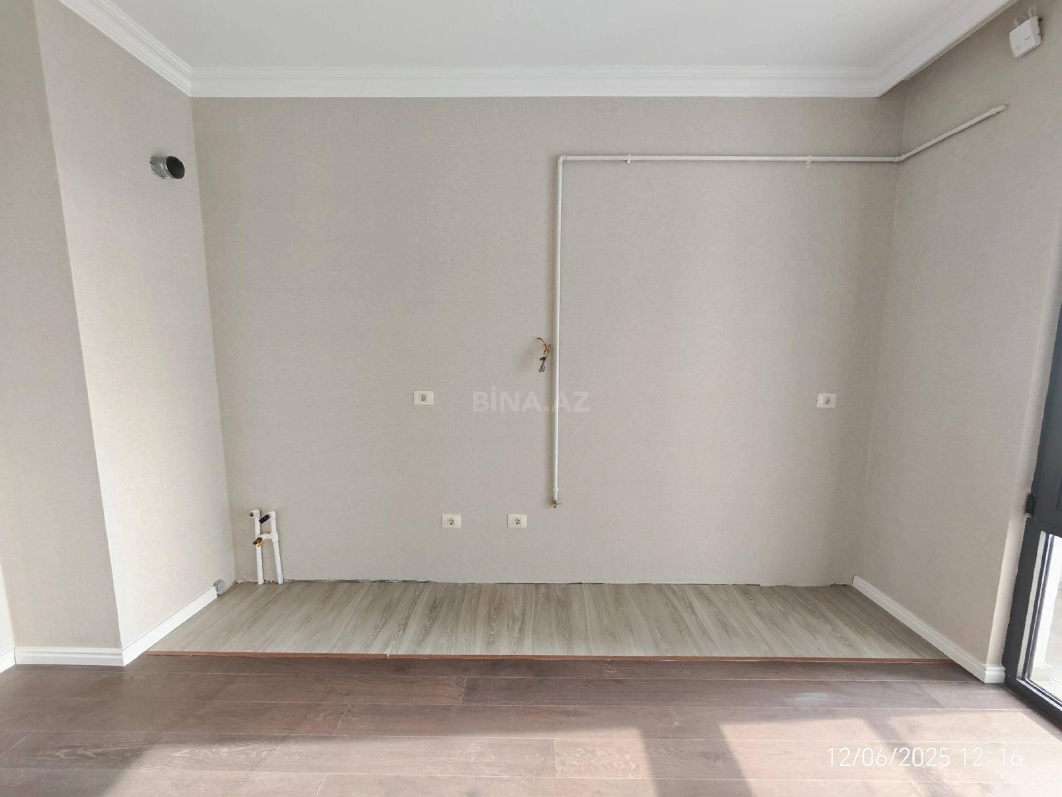 Satılır 3 otaqlı mənzil 110 m²