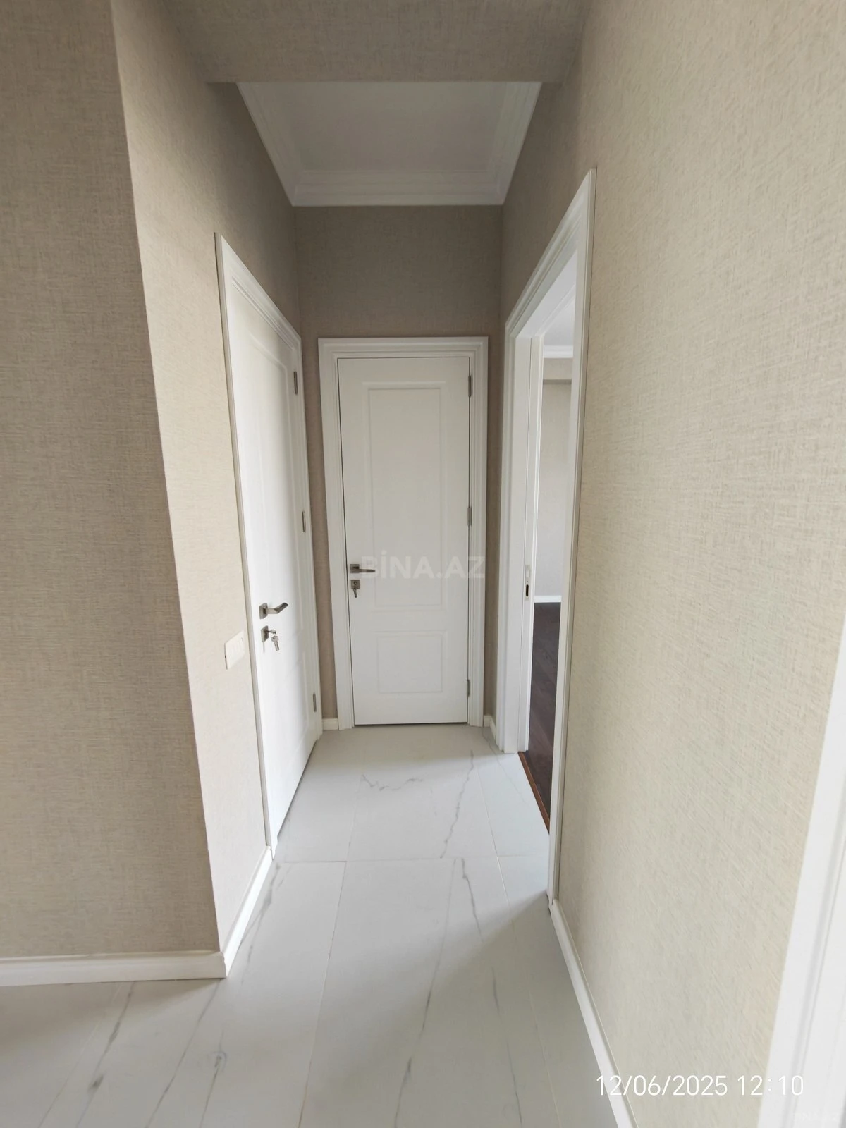 Satılır 3 otaqlı mənzil 110 m²