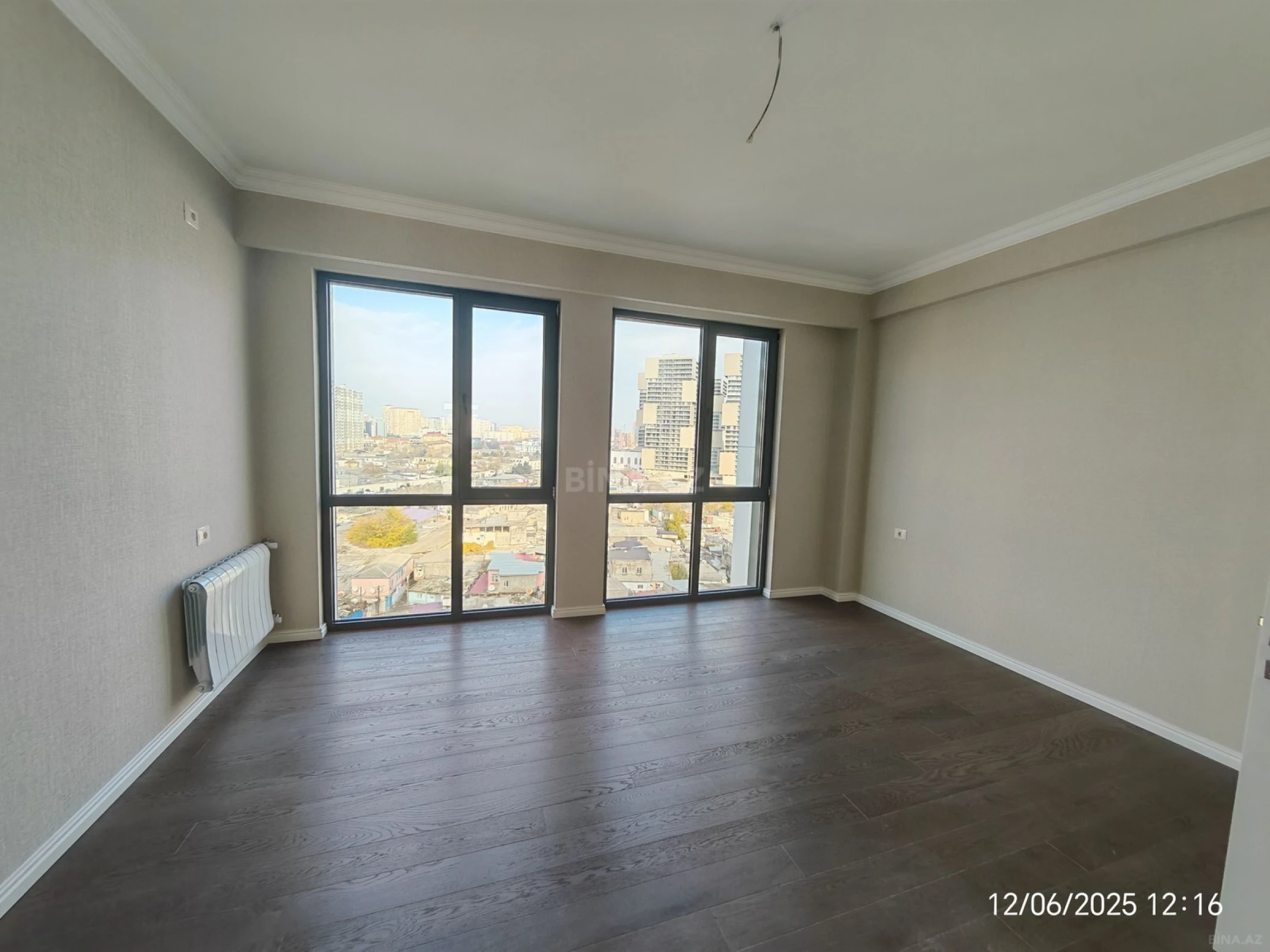 Satılır 3 otaqlı mənzil 110 m²