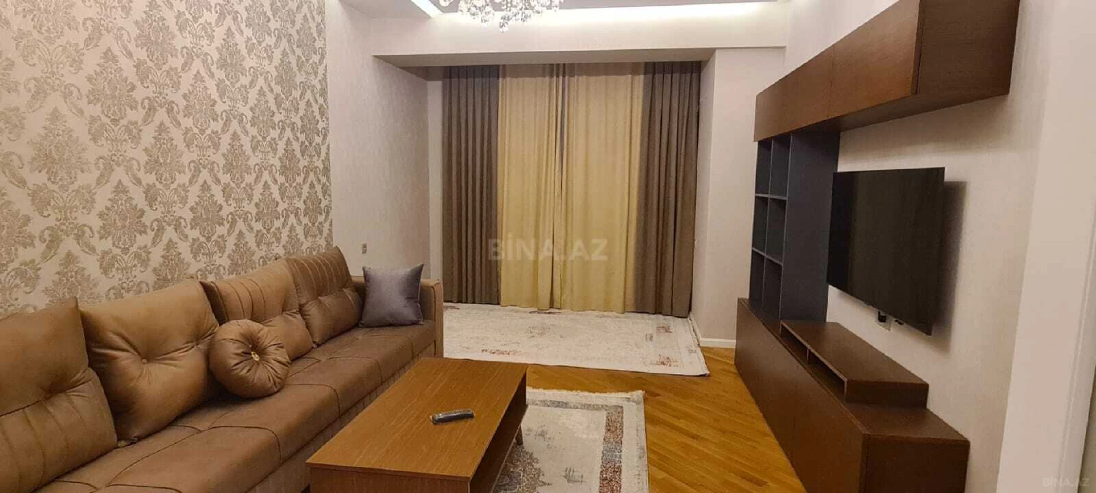 Kirayə verilir 2 otaqlı mənzil 80 m²