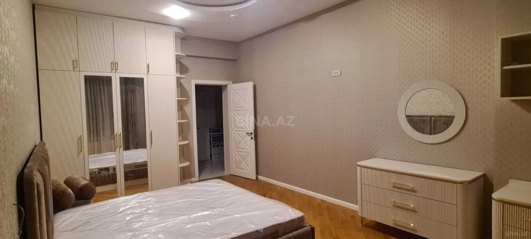 Kirayə verilir 2 otaqlı mənzil 80 m²