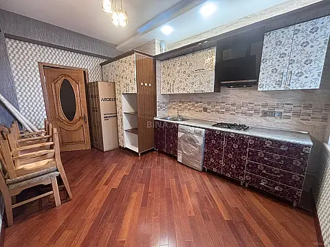 Satılır 3 otaqlı mənzil 120 m²