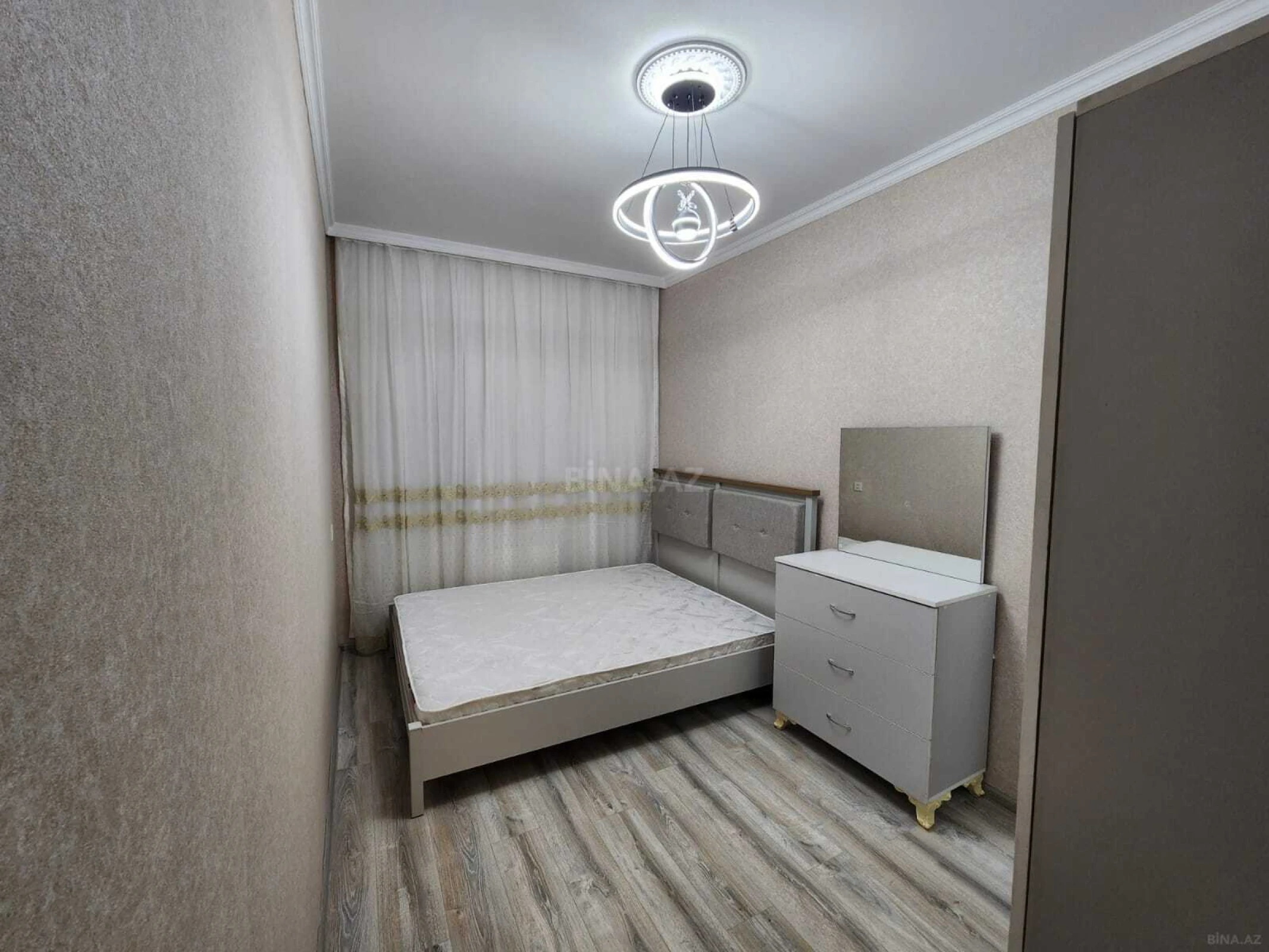 Satılır 2 otaqlı mənzil 52 m²