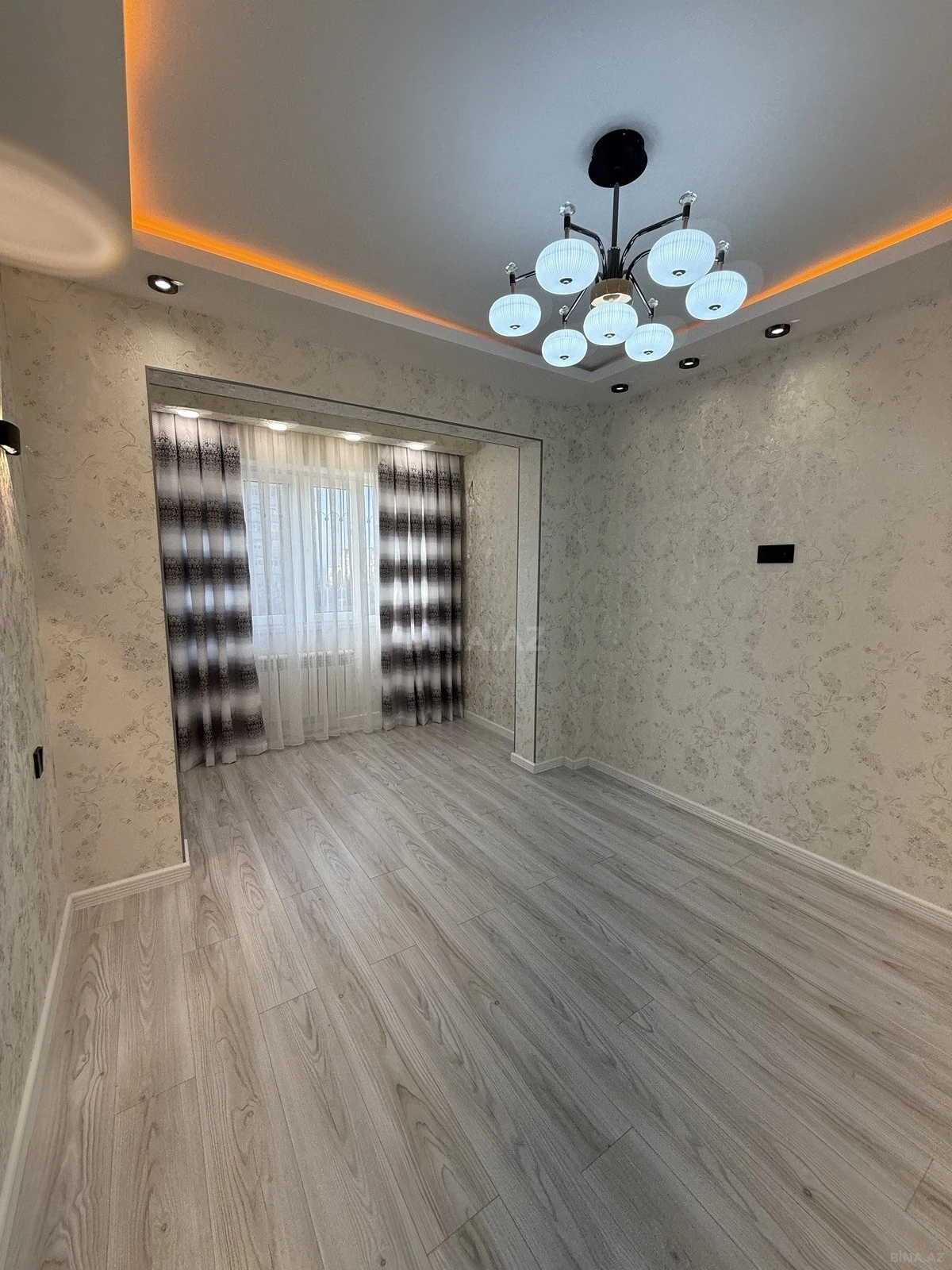 Satılır 3 otaqlı mənzil 85 m²