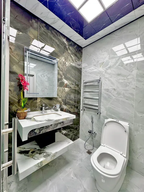 Satılır 2 otaqlı mənzil 85 m²