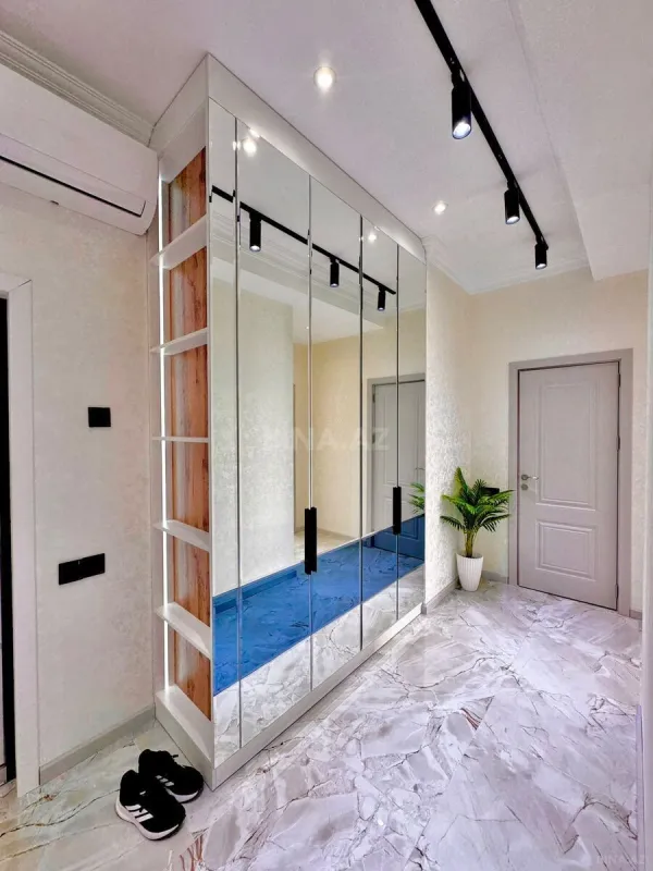 Satılır 2 otaqlı mənzil 85 m²