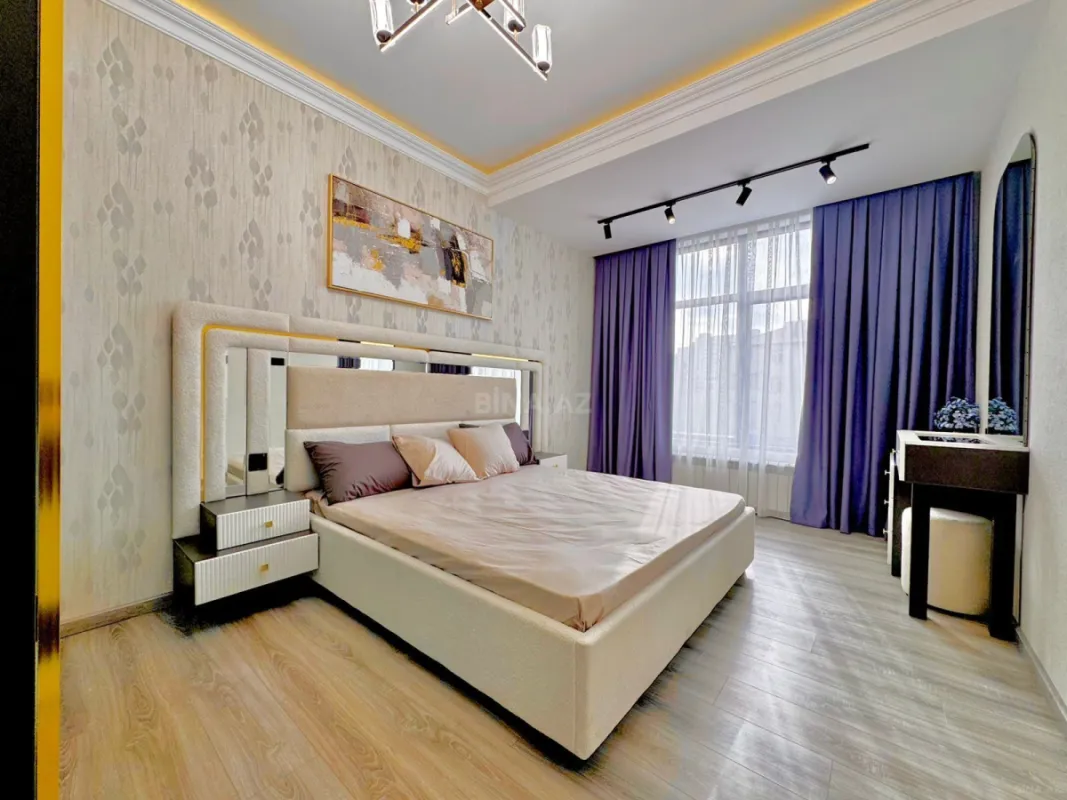Satılır 2 otaqlı mənzil 85 m²