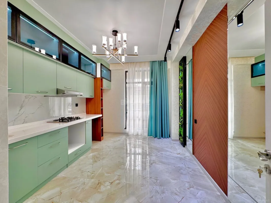 Satılır 2 otaqlı mənzil 85 m²