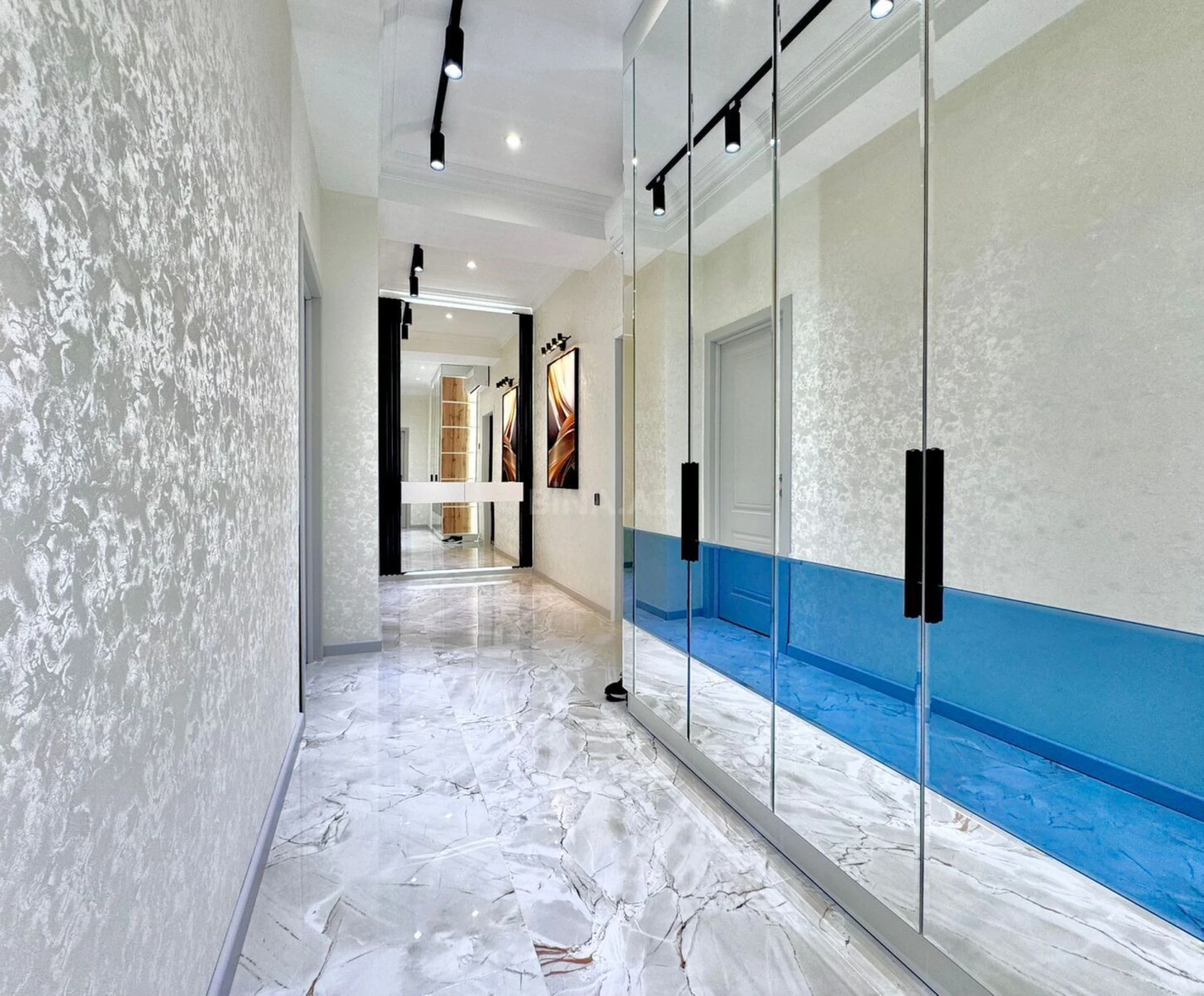 Satılır 2 otaqlı mənzil 85 m²